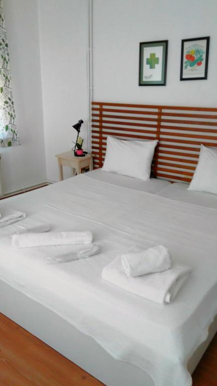 Efharisto Hotel Бозджаада Екстериор снимка