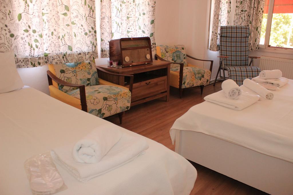 Efharisto Hotel Бозджаада Екстериор снимка