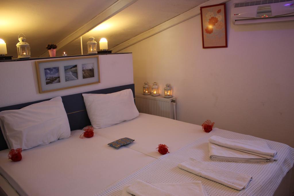Efharisto Hotel Бозджаада Екстериор снимка